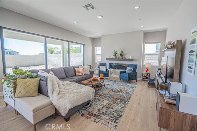 27871 Screenplay Place, Valencia CA: https://media.crmls.org/medias/27fd46fa-fd89-4196-9e9d-f5c6137664a5.jpg