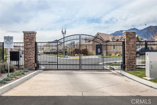 326 Buttercup Street photo 3