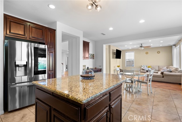 35424 Saddle Hill Road, Lake Elsinore CA: https://media.crmls.org/medias/27fdfd45-1c6d-437c-8dde-88571920285c.jpg