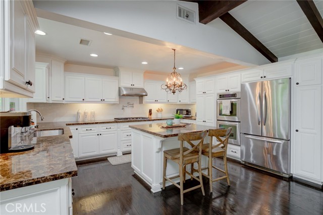2219 Estribo Drive, Rolling Hills Estates, California 90274, 3 Bedrooms Bedrooms, ,2 BathroomsBathrooms,Residential,Sold,Estribo,SB21211200