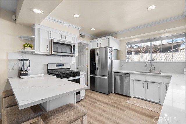 Detail Gallery Image 20 of 59 For 9559 9561 Natick Ave, North Hills,  CA 91343 - 5 Beds | 4 Baths