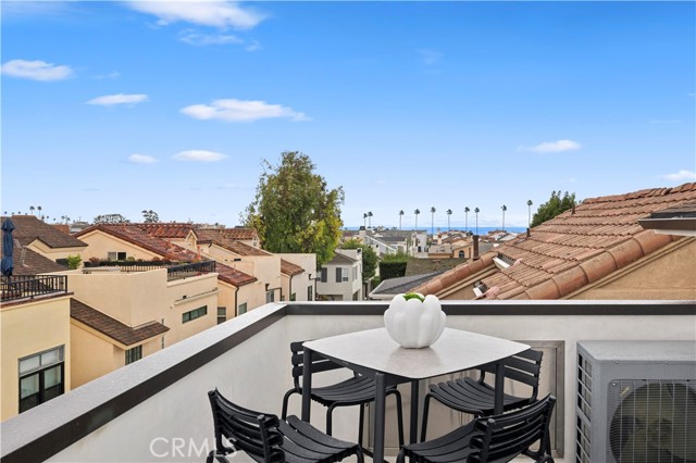 Detail Gallery Image 24 of 26 For 508 1/2 Acacia, Corona Del Mar,  CA 92625 - 2 Beds | 2/1 Baths