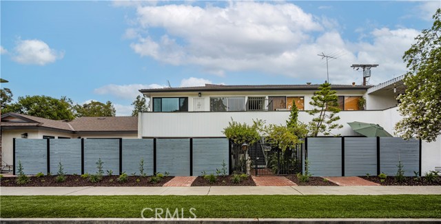 Front Image Thumbnail for CRPW26135380