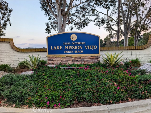 26253 Via Roble, Mission Viejo CA: https://media.crmls.org/medias/27ffee47-3d22-425b-b7db-68dcb02275fa.jpg