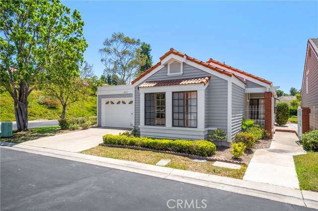 28147 Alava, Mission Viejo CA: https://media.crmls.org/medias/28001f29-fae2-4c0b-a50e-3320467deaa6.jpg