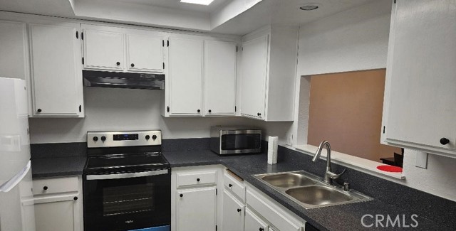 Detail Gallery Image 6 of 13 For 517 Wayland Ct, Claremont,  CA 91711 - 2 Beds | 2/1 Baths