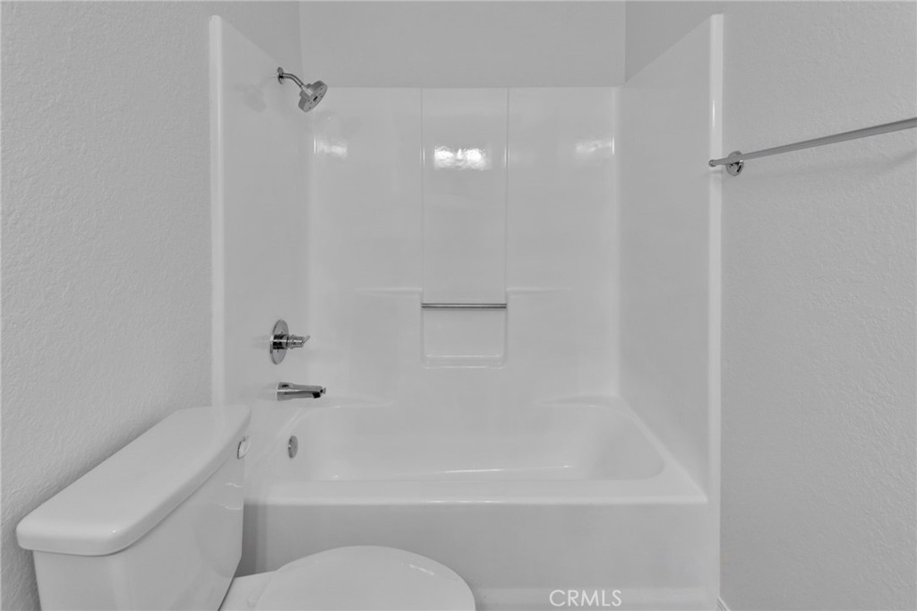 https://media.crmls.org/medias/280062a5-1348-488c-9fe9-cc276f1640a6.jpg?preset=X-Large