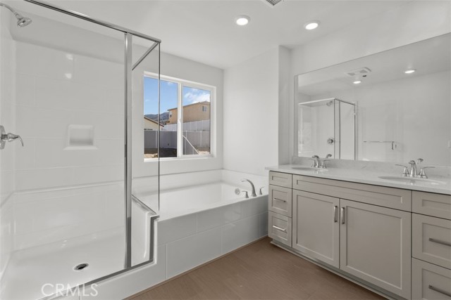 Detail Gallery Image 7 of 16 For 12793 Fuji Cir, Corona,  CA 92883 - 4 Beds | 3 Baths