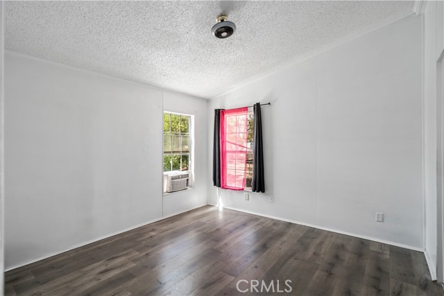 Detail Gallery Image 6 of 17 For 45800 Challenger Way #30,  Lancaster,  CA 93535 - 3 Beds | 2 Baths