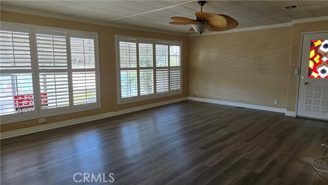 Detail Gallery Image 4 of 15 For 16462 Poipu Ln, Huntington Beach,  CA 92649 - 2 Beds | 2 Baths
