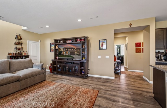 Detail Gallery Image 9 of 33 For 1335 Alpine Ave, Beaumont,  CA 92223 - 4 Beds | 3 Baths