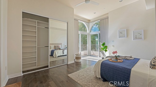 Detail Gallery Image 12 of 27 For 4606 Norwich Avenue, Sherman Oaks,  CA 91403 - 4 Beds | 3 Baths