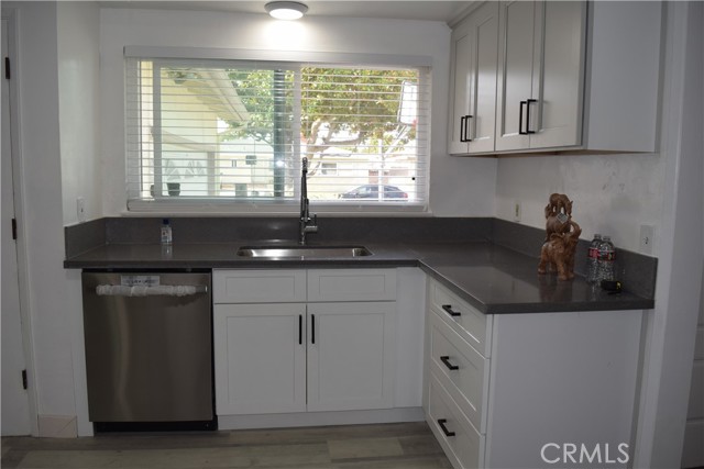 Detail Gallery Image 3 of 15 For 1454 W West Ave, Fullerton,  CA 92833 - 3 Beds | 2 Baths