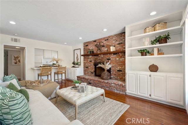1122 Cranbrook Avenue, Torrance CA: https://media.crmls.org/medias/2804e93a-4b63-466c-bb9d-410a2bafde85.jpg