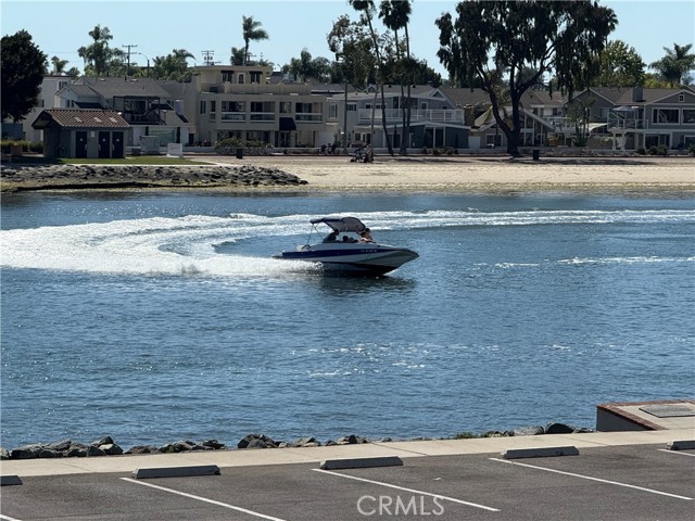 5972 Spinnaker Bay Drive, Long Beach CA: https://media.crmls.org/medias/280501eb-aa11-4ba2-8c1c-330ed9c455ae.jpg