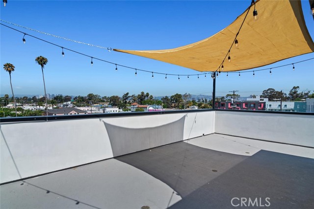 2633 S Cochran Avenue, Los Angeles CA: https://media.crmls.org/medias/2805e0f6-1b7b-482f-b12d-6f23042d17d4.jpg