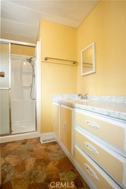 Detail Gallery Image 4 of 19 For 1560 S Otterbein Ave #167,  Rowland Heights,  CA 91748 - 3 Beds | 2 Baths