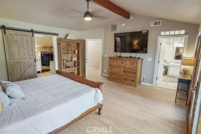 10624 Nevada Avenue, Chatsworth CA: https://media.crmls.org/medias/28066917-bf41-40b7-b368-6e7fe1ec1570.jpg