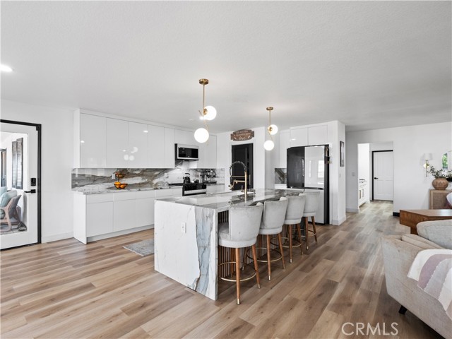 Detail Gallery Image 15 of 74 For 40646 27th St, Palmdale,  CA 93551 - 5 Beds | 4 Baths