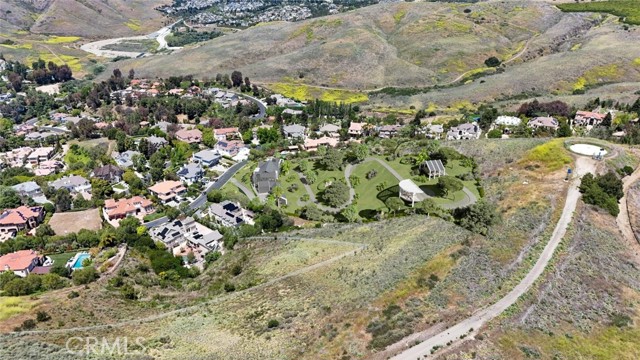27821 Golden Ridge Lane, San Juan Capistrano CA: https://media.crmls.org/medias/2807d667-9b03-43e9-9d7e-0e23ae05b6f7.jpg