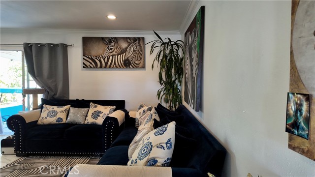 Detail Gallery Image 2 of 20 For 8595 Comet, Rancho Cucamonga,  CA 91730 - 3 Beds | 1 Baths