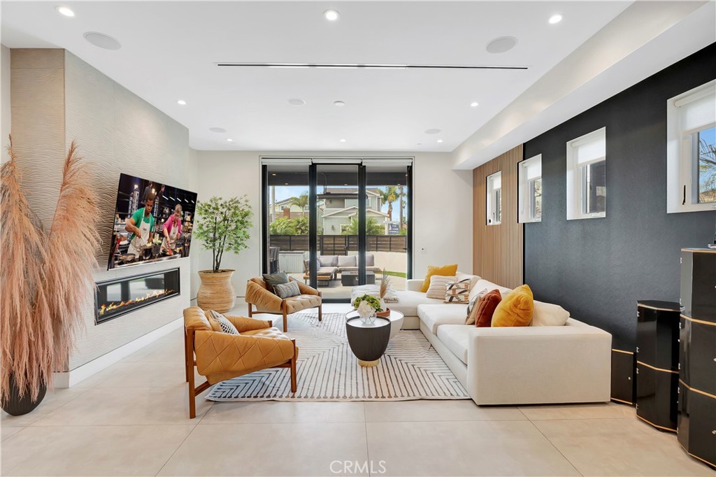 28085254 0ef7 4083 A179 4c18d32d40b0