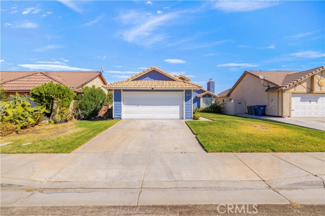 Image 2 for 4949 Essex Dr, Palmdale, CA 93552