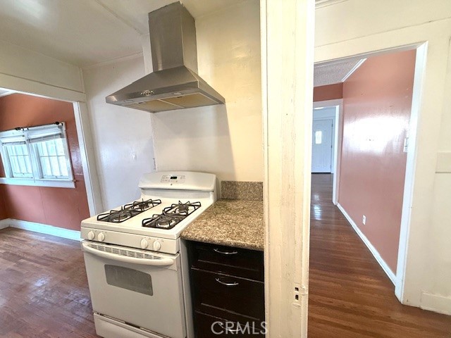 124 N Princeton Avenue, Fullerton CA: https://media.crmls.org/medias/2809f6d8-0111-46cc-8857-1a1410b04428.jpg