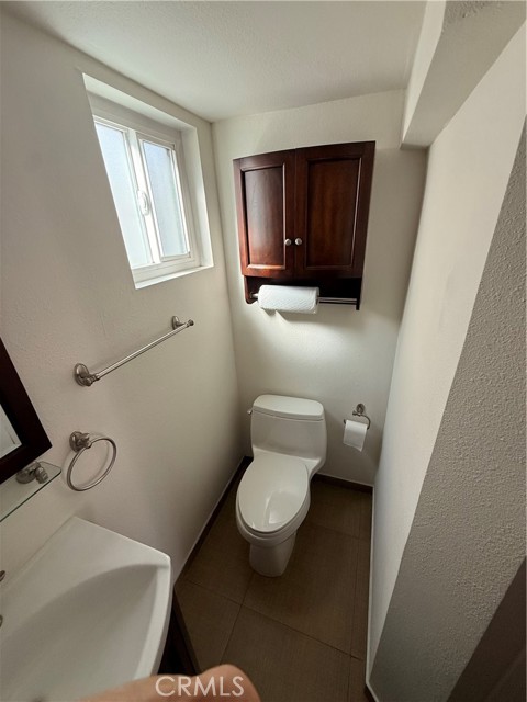 Detail Gallery Image 9 of 25 For 345 W Acacia, Glendale,  CA 91204 - 2 Beds | 2/1 Baths