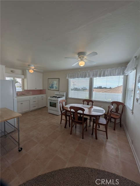 Detail Gallery Image 11 of 15 For 572 Harloe, Pismo Beach,  CA 93449 - 2 Beds | 1 Baths