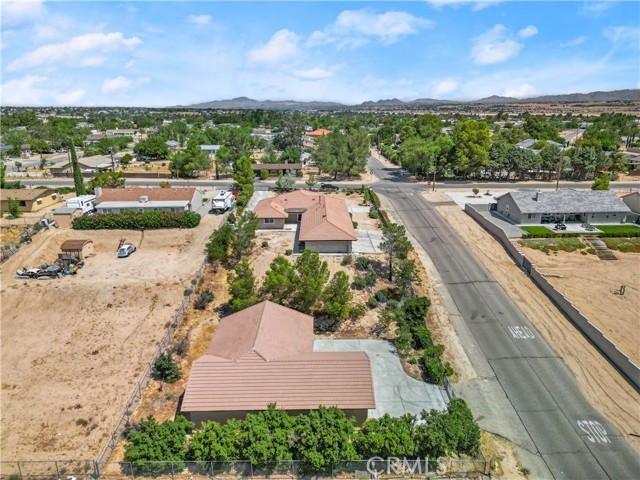 Detail Gallery Image 7 of 43 For 18945 Yucca St, Hesperia,  CA 92345 - 4 Beds | 2/1 Baths