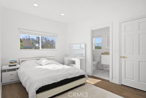 Detail Gallery Image 25 of 67 For 9514 Oakridge Pl, Chatsworth,  CA 91311 - 6 Beds | 6 Baths