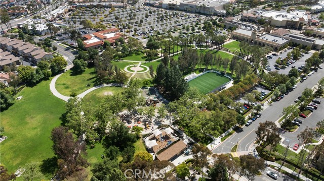 8 Geranium, Rancho Santa Margarita CA: https://media.crmls.org/medias/280b19a4-882c-4bf5-9f4b-912166c2b1fd.jpg