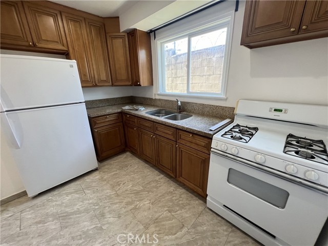 Detail Gallery Image 5 of 9 For 1415 N Cherokee Ave #6,  Los Angeles,  CA 90028 - 6 Beds | 12 Baths