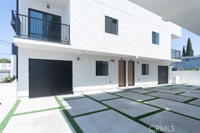 Detail Gallery Image 19 of 24 For 2231 S Longwood Ave, Los Angeles,  CA 90016 - – Beds | – Baths