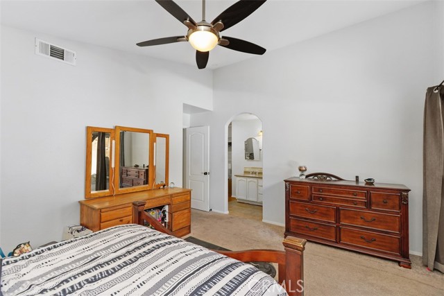 40169 Los Olivos Court, Murrieta CA: https://media.crmls.org/medias/280dc983-cfb5-4ad5-aff6-c877e5652f48.jpg