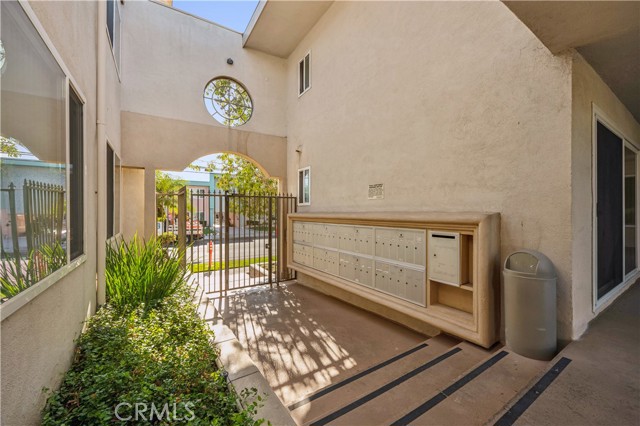 20917 Amie Avenue, Torrance CA: https://media.crmls.org/medias/280dd7a7-e5f2-4511-aa09-b799689fa1dd.jpg