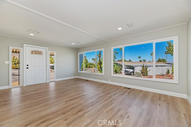 Detail Gallery Image 12 of 32 For 31 Circle a Dr, Palm Desert,  CA 92260 - 2 Beds | 2 Baths