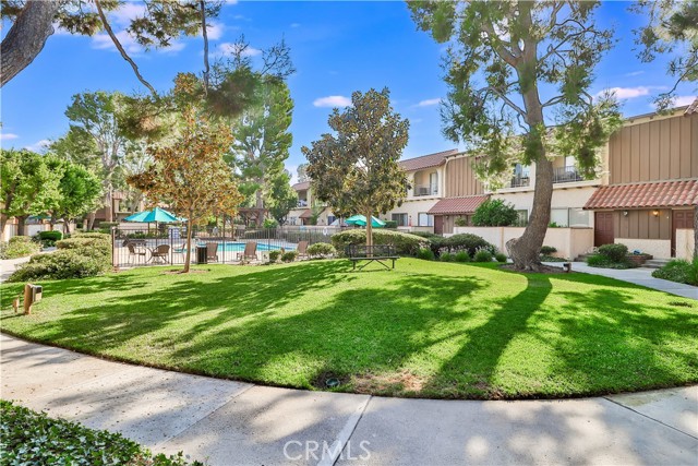 Detail Gallery Image 30 of 39 For 19545 Sherman Way #80,  Reseda,  CA 91335 - 2 Beds | 2 Baths