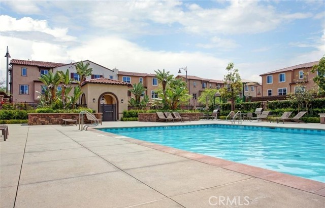 Detail Gallery Image 6 of 6 For 108 Aliso Ridge Loop, Mission Viejo,  CA 92691 - 4 Beds | 3/1 Baths