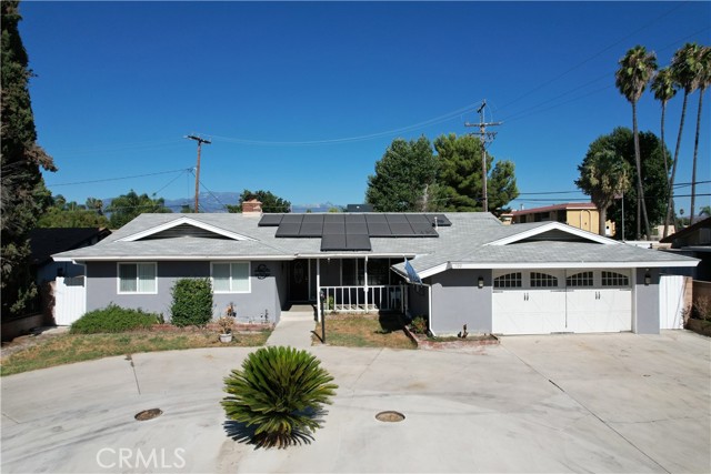 Detail Gallery Image 1 of 27 For 200 Terry Ln, Hemet,  CA 92544 - 3 Beds | 2 Baths