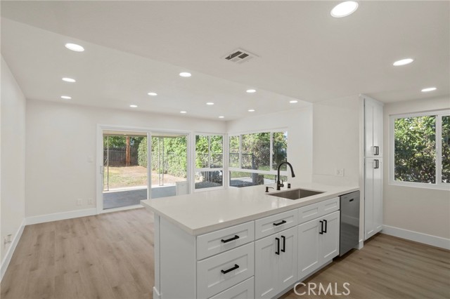 Detail Gallery Image 6 of 26 For 2192 Adrienne, Corona,  CA 92882 - 3 Beds | 2 Baths