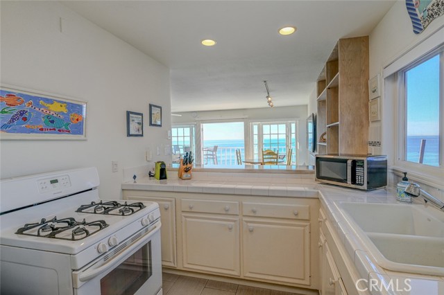 1021 Gaviota Drive, Laguna Beach, California 92651, 2 Bedrooms Bedrooms, ,1 BathroomBathrooms,Residential Lease,For Rent,1021 Gaviota Drive,CRLG22215232