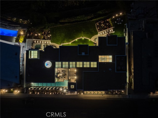 Detail Gallery Image 34 of 70 For 1409 Dolphin Terrace, Corona Del Mar,  CA 92625 - 5 Beds | 5/2 Baths