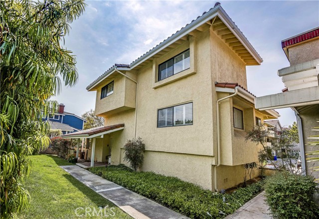 Detail Gallery Image 27 of 28 For 16 Monterey Ct, Manhattan Beach,  CA 90266 - 3 Beds | 3 Baths