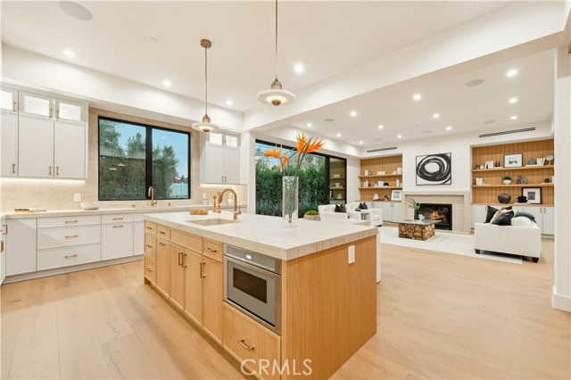 Detail Gallery Image 19 of 56 For 5136 Nagle Ave, Sherman Oaks,  CA 91423 - 6 Beds | 6/2 Baths