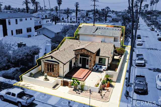 627 7th Street, Huntington Beach CA: https://media.crmls.org/medias/2811b6bb-dc05-4b4e-9cce-3f649f898809.jpg