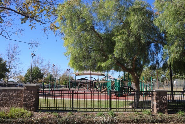 Detail Gallery Image 33 of 34 For 237 West Linden Drive, Orange,  CA 92865 - 4 Beds | 2/1 Baths