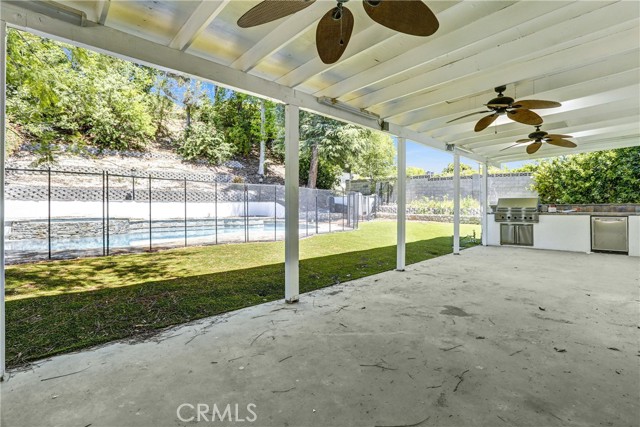 Detail Gallery Image 24 of 31 For 24045 Philiprimm St, Woodland Hills,  CA 91367 - 8 Beds | 5 Baths