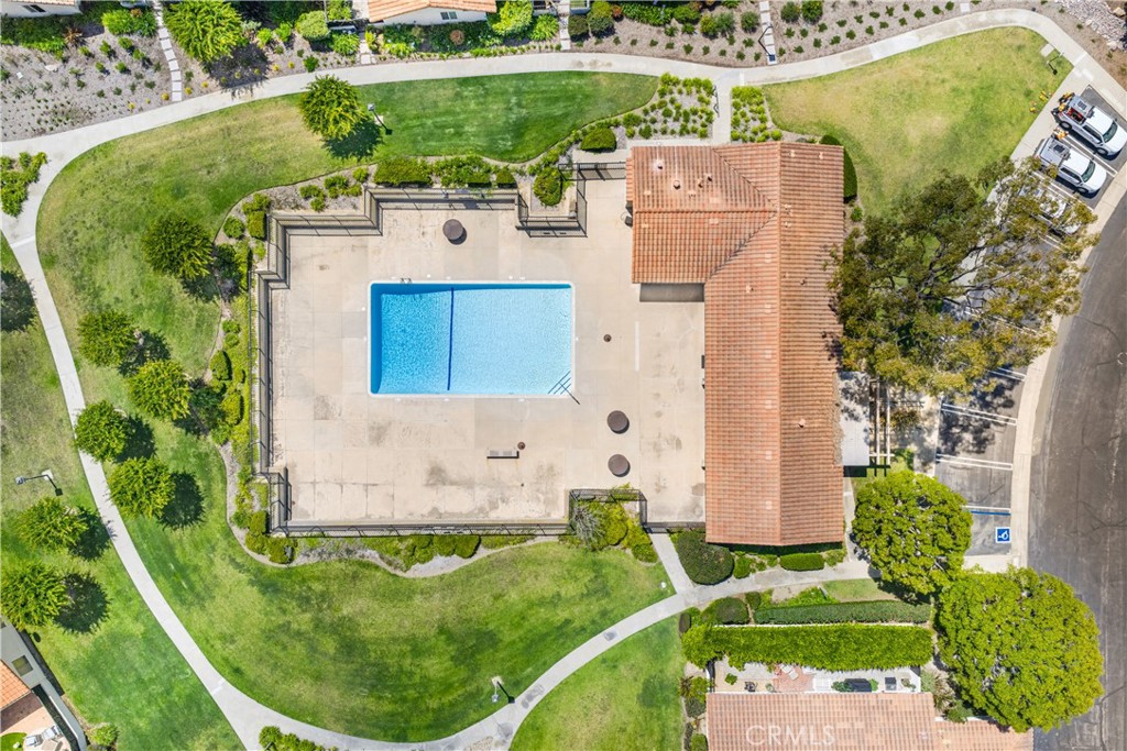 https://media.crmls.org/medias/2813c190-584c-412f-885d-048c665da428.jpg?preset=X-Large